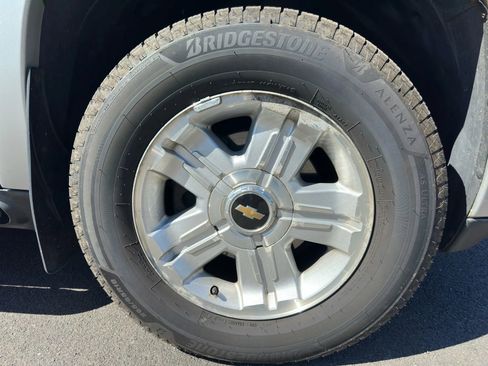 Used 2010 Chevrolet Avalanche LT w/ Luxury Package image 23