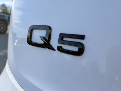 Used 2024 Audi Q5 2.0T Premium image 41