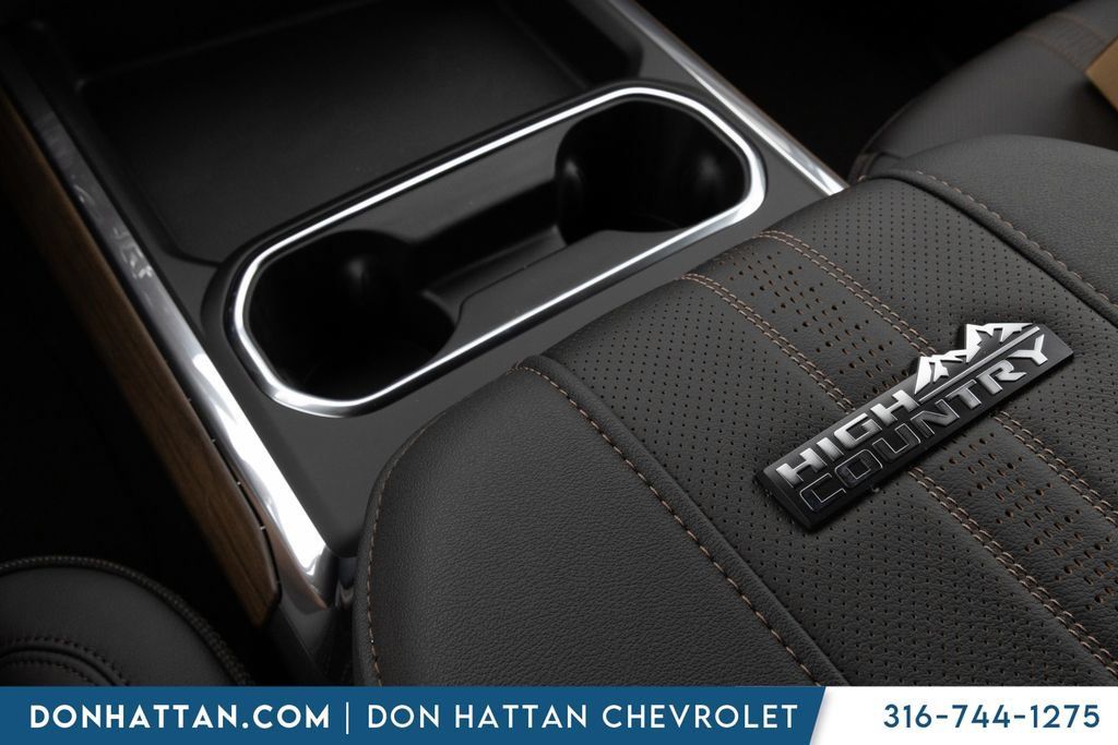 New 2026 Chevrolet Silverado 2500 High Country w/ Midnight Edition AWD/4WD image 16