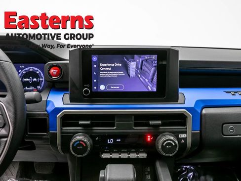 Used 2025 Toyota Tacoma TRD Off-Road AWD/4WD image 11