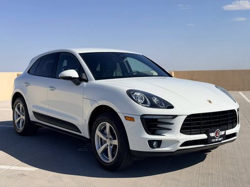 Used 2017 Porsche Macan AWD/4WD image 4