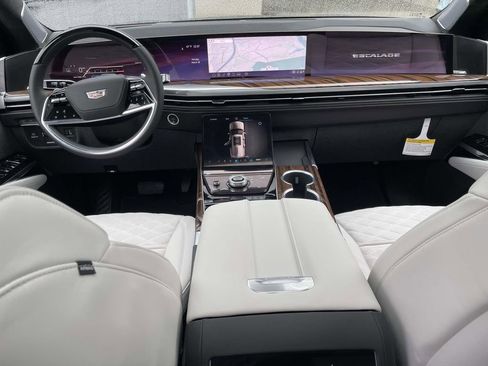New 2026 Cadillac Escalade Platinum Sport w/ LPO, ONYX Package image 16