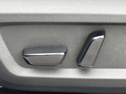 New 2026 Nissan Rogue SV AWD/4WD image 25