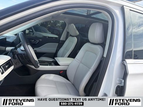 Used 2025 Lincoln Aviator 2WD w/ Equipment Group 101A image 15