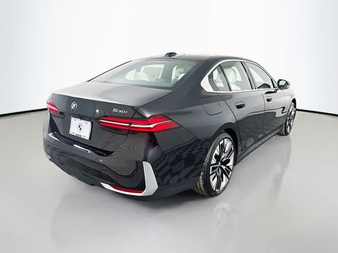 New 2026 BMW 530i xDrive w/ Executive Package image 5