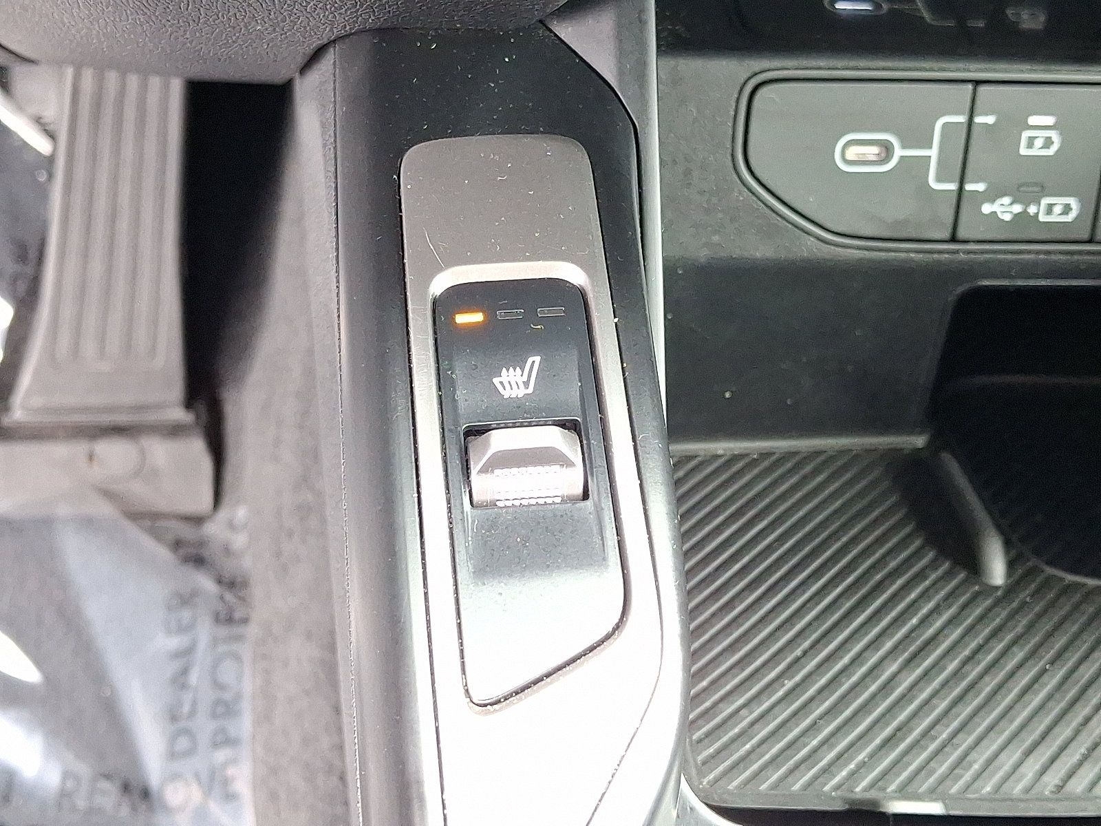 Certified 2024 Kia Sorento S AWD/4WD image 23