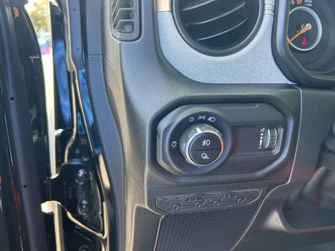 New 2026 Jeep Gladiator Sport AWD/4WD image 34