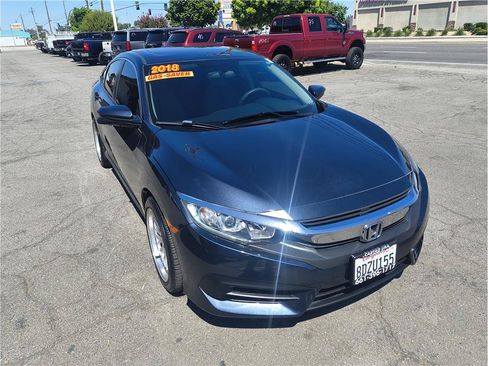 Used 2018 Honda Civic EX image 3