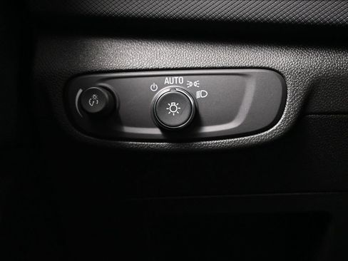 New 2025 Chevrolet TrailBlazer LT w/ Convenience Package FWD image 23