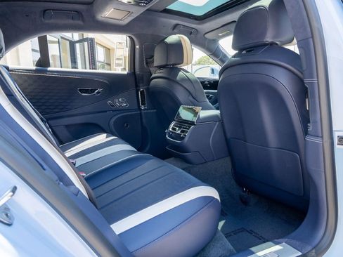 New 2025 Bentley Flying Spur Plug-In Hybrid image 21