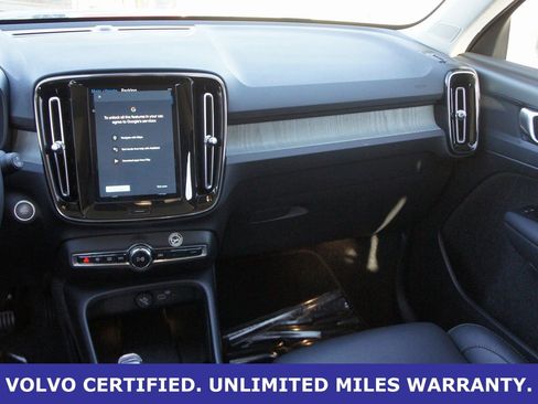 Certified 2025 Volvo XC40 B5 Plus image 12