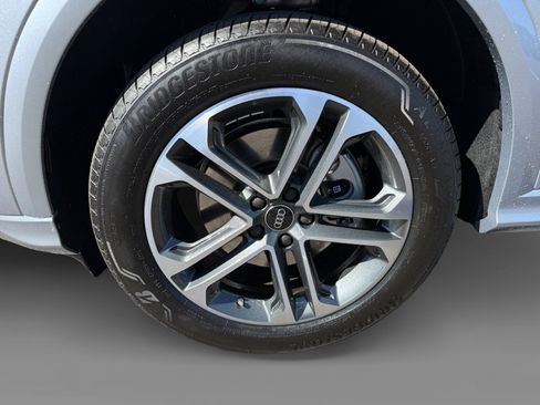 New 2025 Audi Q5 Premium Plus image 9