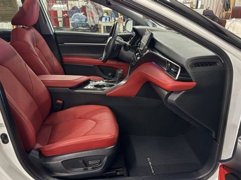 Used 2023 Toyota Camry XSE image 18
