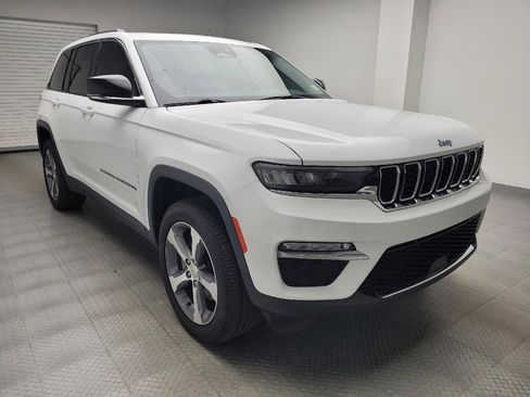Used 2023 Jeep Grand Cherokee 4WD 4xe image 13