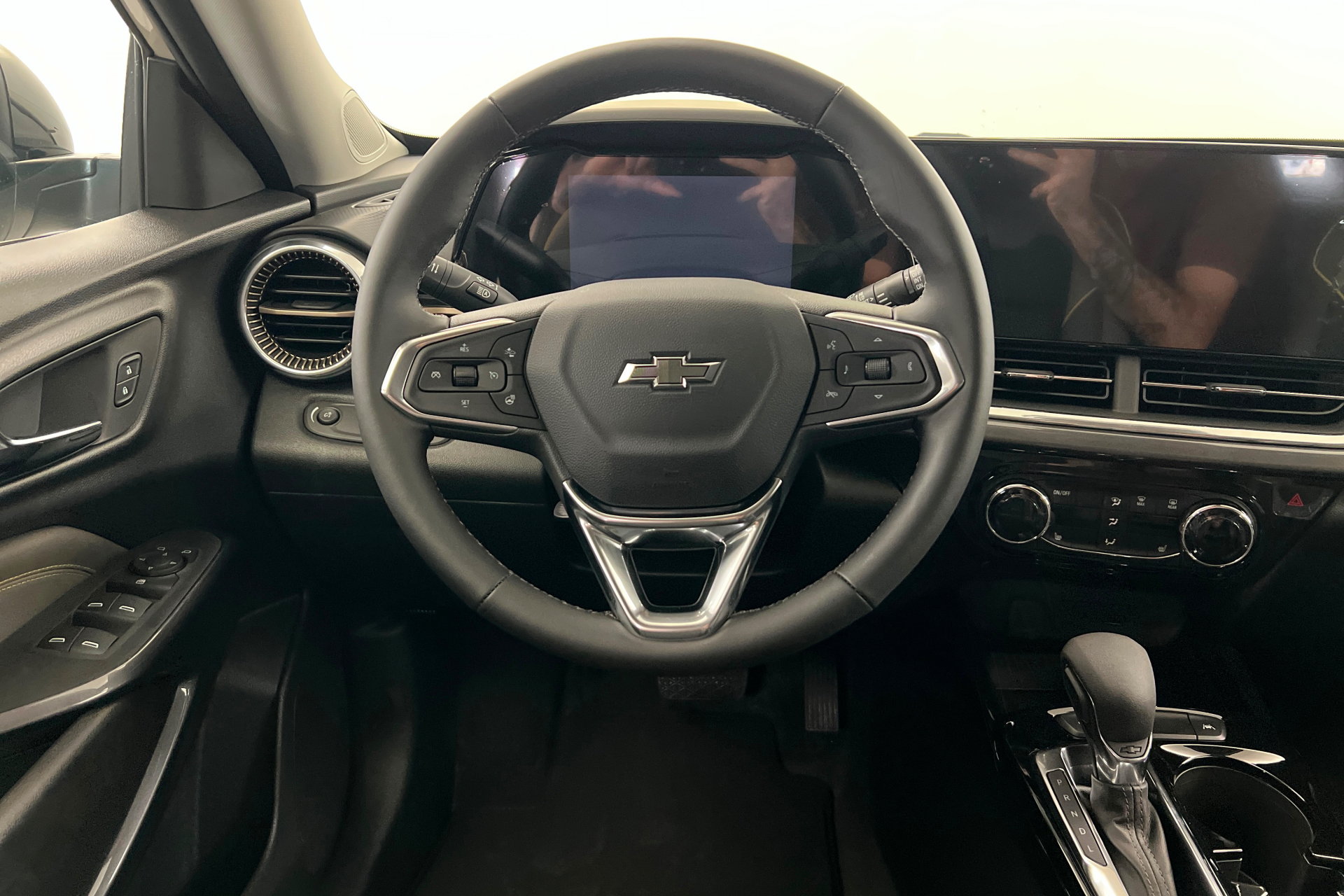 New 2026 Chevrolet Trax ACTIV w/ Driver Confidence Package FWD image 13