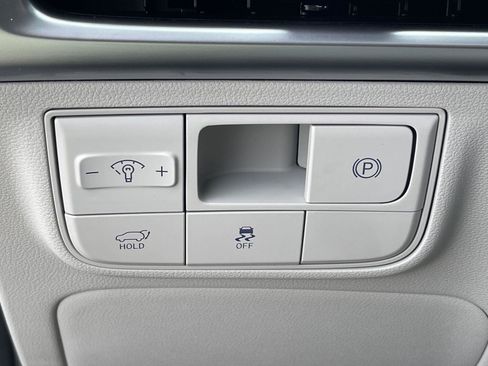 New 2025 Hyundai Tucson Limited image 19