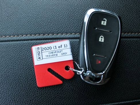 Used 2020 Chevrolet Traverse LS image 32