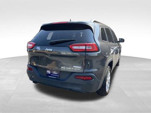 Used 2015 Jeep Cherokee Latitude FWD image 3