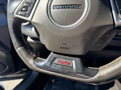 Used 2016 Chevrolet Camaro SS image 19