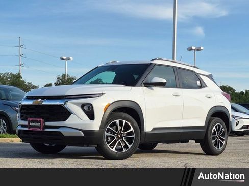 New 2026 Chevrolet TrailBlazer LT FWD image 1