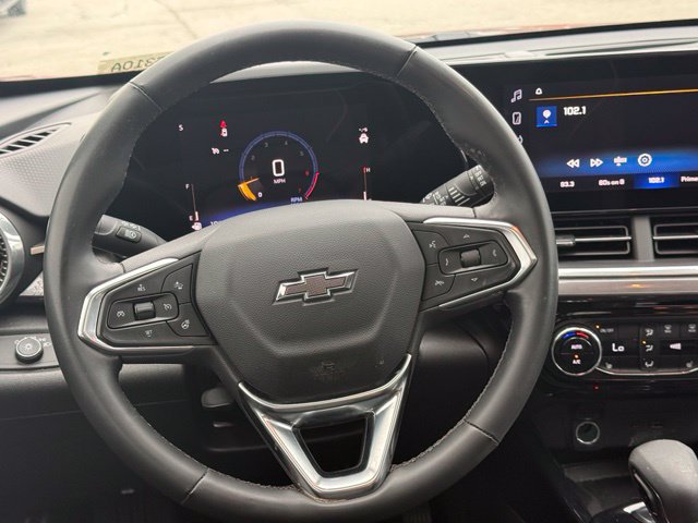 Used 2024 Chevrolet Trax ACTIV w/ Sunroof Package FWD image 20
