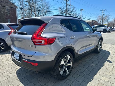 Used 2026 Volvo XC40 B5 Plus AWD/4WD image 31