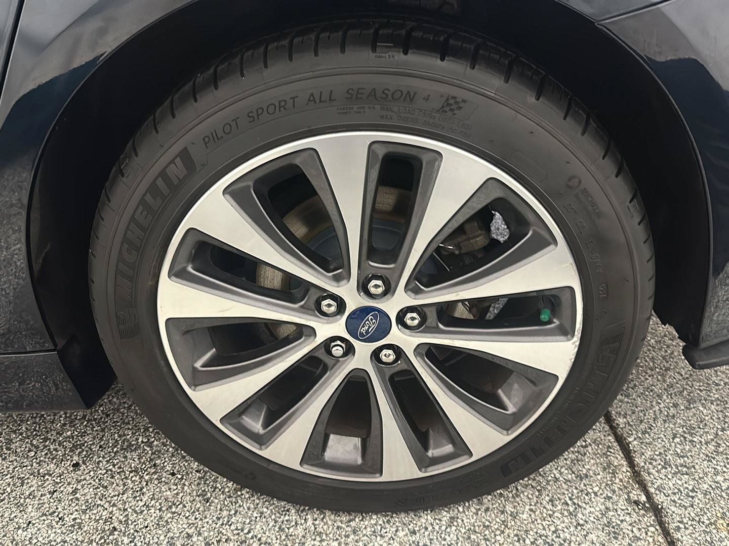 Used 2020 Ford Fusion SE AWD/4WD image 11