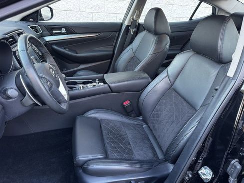 Used 2018 Nissan Maxima SR w/ Midnight Edition image 7
