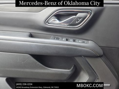 Used 2024 GMC Yukon AT4 w/ Technology Package AWD/4WD image 19