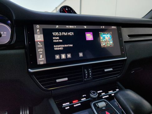 Used 2019 Porsche Cayenne S AWD/4WD image 17