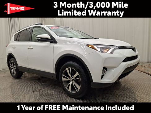 Used 2018 Toyota RAV4 XLE image 1