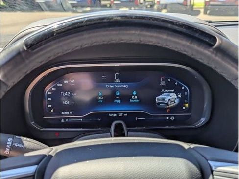 Used 2023 Chevrolet Tahoe Premier w/ Advanced Technology Package AWD/4WD image 59