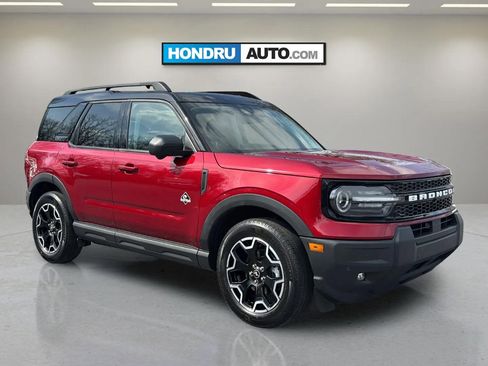 Used 2025 Ford Bronco Sport Outer Banks w/ Outer Banks Tech Package+ AWD/4WD image 2