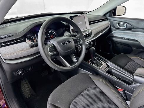 Used 2022 Jeep Compass Sport FWD image 9