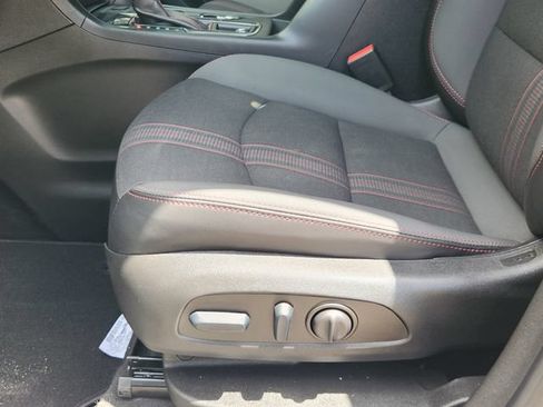 Used 2022 Chevrolet Equinox RS FWD image 23