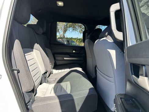 Used 2025 Toyota Tacoma TRD Sport image 18