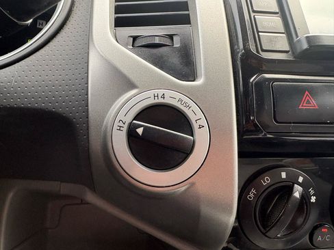 Used 2015 Toyota Tacoma 4x4 Double Cab w/ SR5 Package image 14