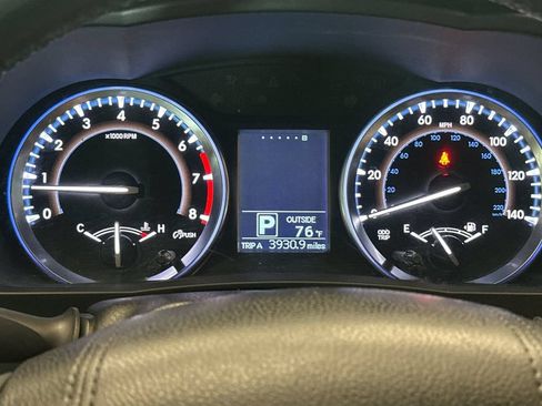 Used 2016 Toyota Highlander Plus FWD image 24