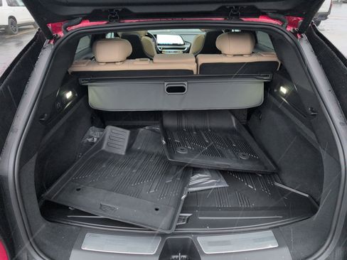 Used 2025 Cadillac Lyriq Luxury image 32