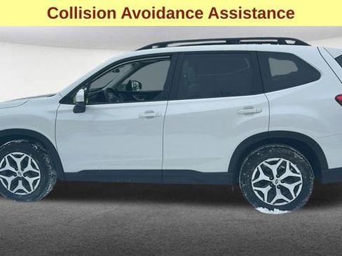 Certified 2023 Subaru Forester Premium image 6