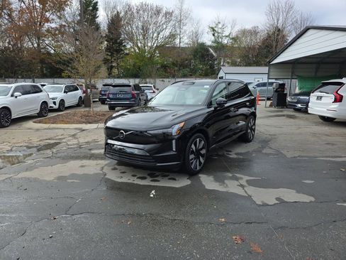 New 2025 Volvo EX90 Ultra w/ Protection Package Premier image 11