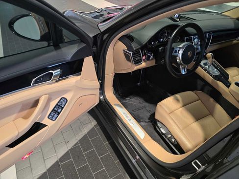 Used 2016 Porsche Panamera 4 AWD/4WD image 21