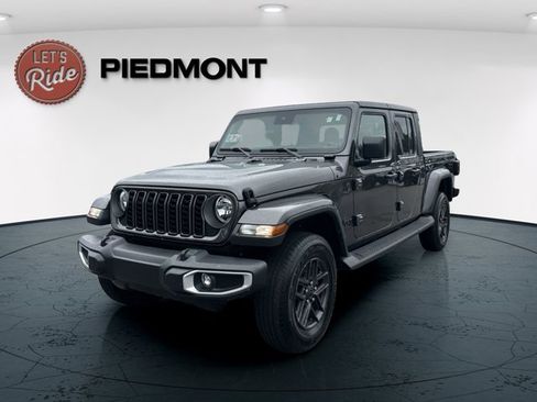 Certified 2024 Jeep Gladiator Sport image 6