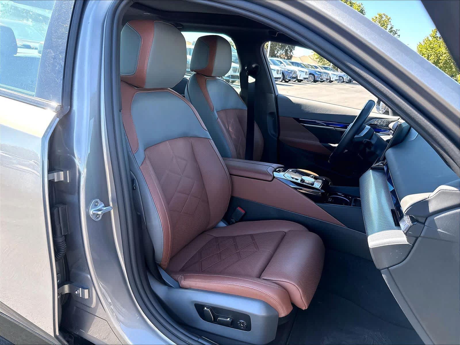 Used 2025 BMW i5 M60 w/ Executive Package AWD/4WD image 32