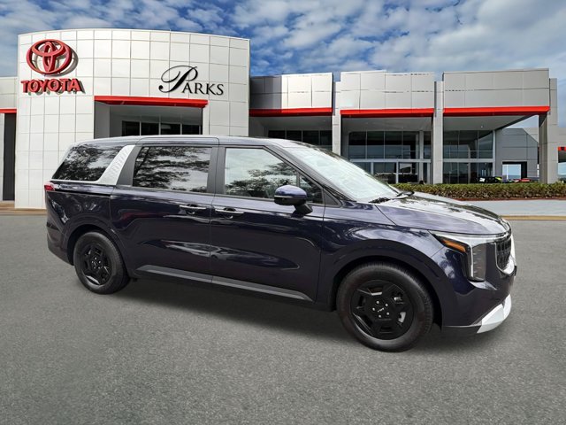 Used 2026 Kia Carnival FWD image 1