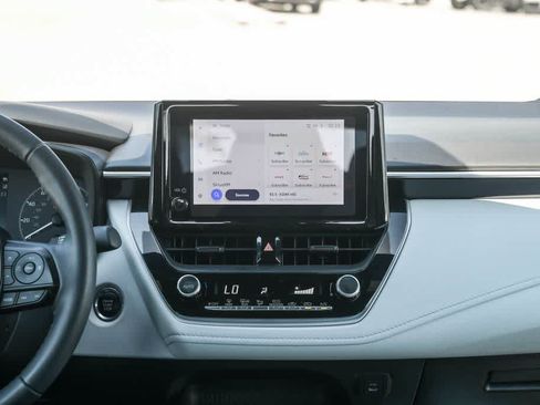 Used 2024 Toyota Corolla SE FWD image 12