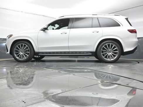 Used 2026 Mercedes-Benz GLS 450 4MATIC image 52