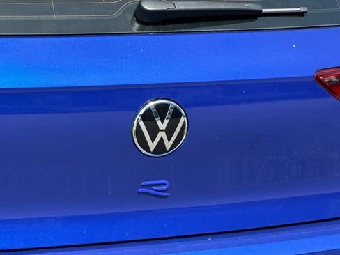 Used 2023 Volkswagen Golf 20th Anniversary Edition image 32