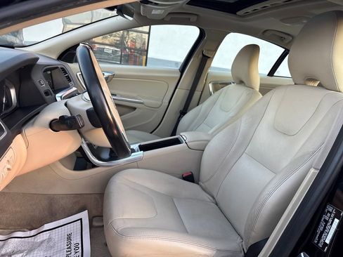 Used 2015 Volvo S60 T5 Platinum image 14