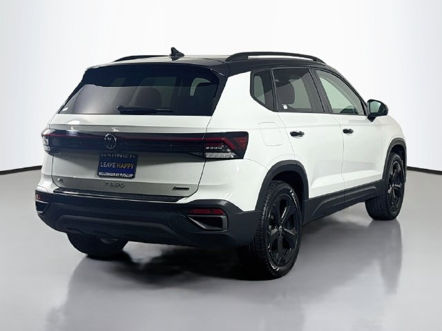 Certified 2025 Volkswagen Taos SE AWD/4WD image 7
